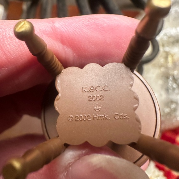 Hallmark Keepsake Ornaments Santas Big Night 2002 - Picture 5 of 6